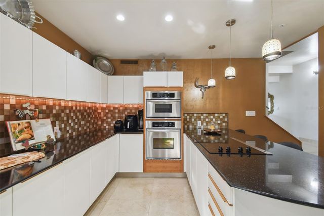 4950 BAYSHORE BOULEVARD 22, Tampa, FL 33611