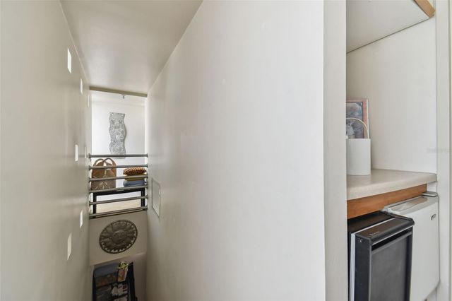 4950 BAYSHORE BOULEVARD 22, Tampa, FL 33611