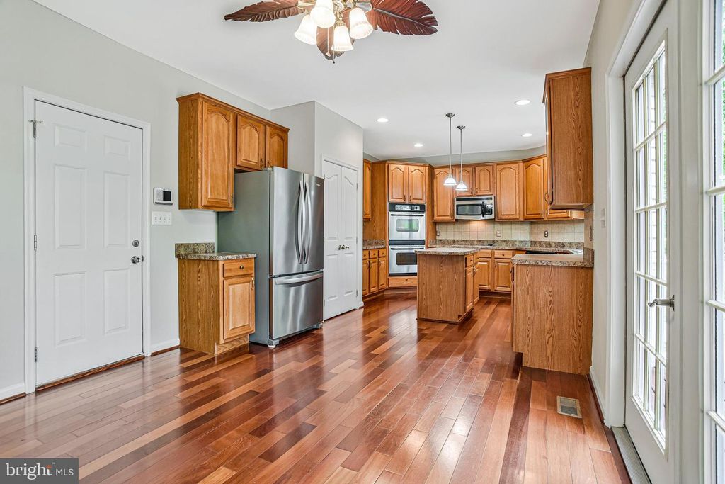 Image 22 of property listing at 14010 ARNETTE PL, Charlotte Hall, MD 20622