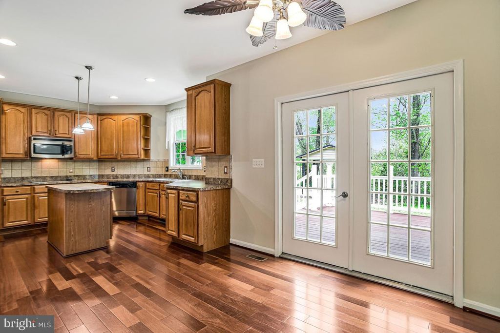 Image 25 of property listing at 14010 ARNETTE PL, Charlotte Hall, MD 20622