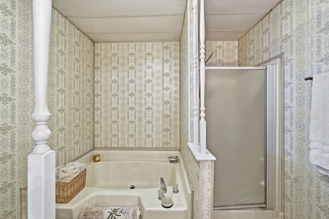 2627 W Midvalley Avenue 107, Visalia, CA 93277