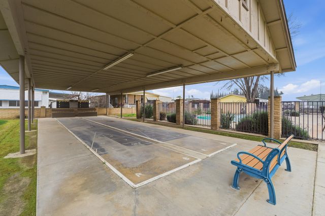 2627 W Midvalley Avenue 107, Visalia, CA 93277