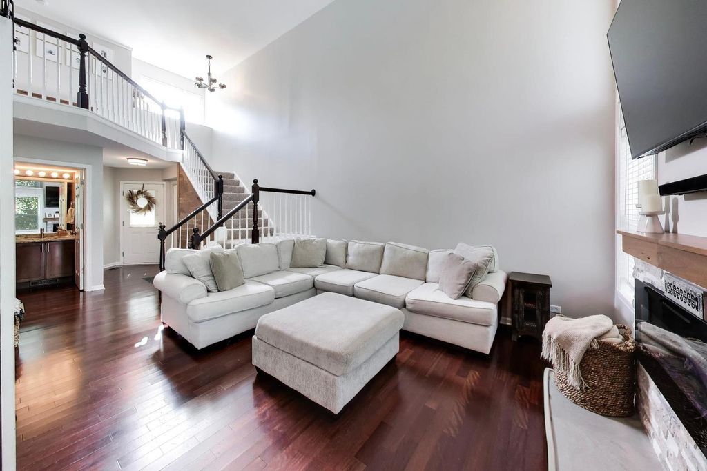 924 Ainsley Drive ---, West Chicago, IL 60185 — photo 4