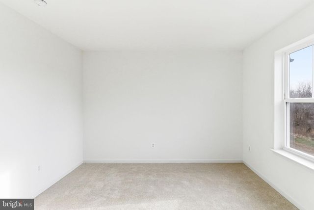 127 COURTHOUSE DR, Martinsburg, WV 25404