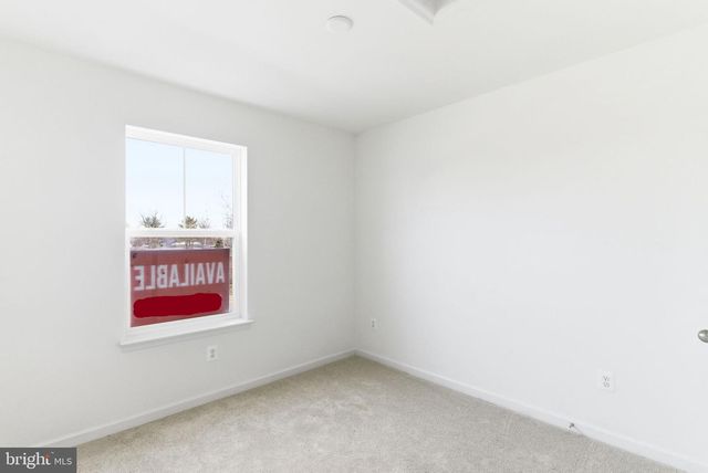 127 COURTHOUSE DR, Martinsburg, WV 25404