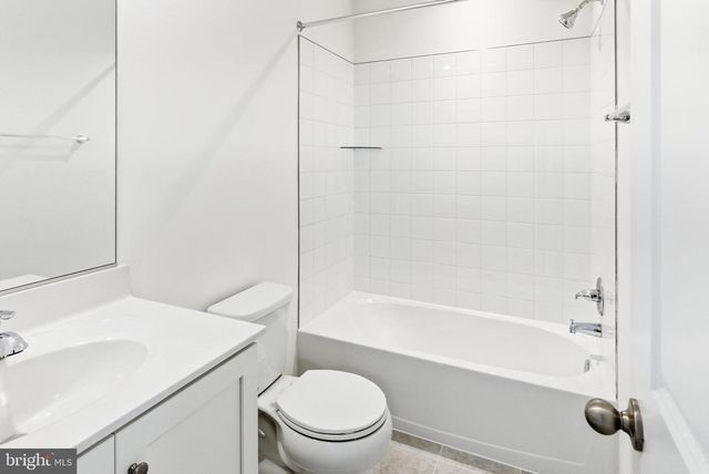 127 COURTHOUSE DR, Martinsburg, WV 25404