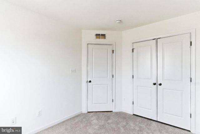 127 COURTHOUSE DR, Martinsburg, WV 25404