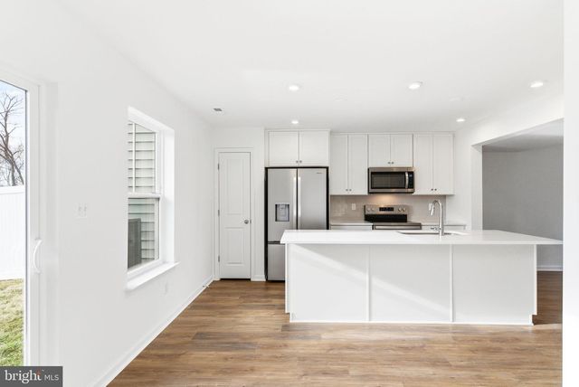 127 COURTHOUSE DR, Martinsburg, WV 25404