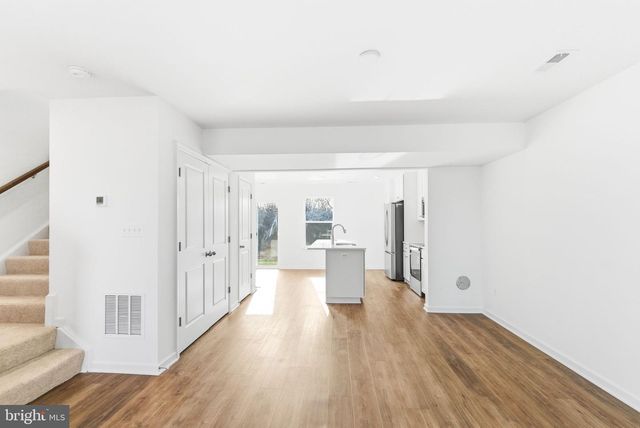 127 COURTHOUSE DR, Martinsburg, WV 25404