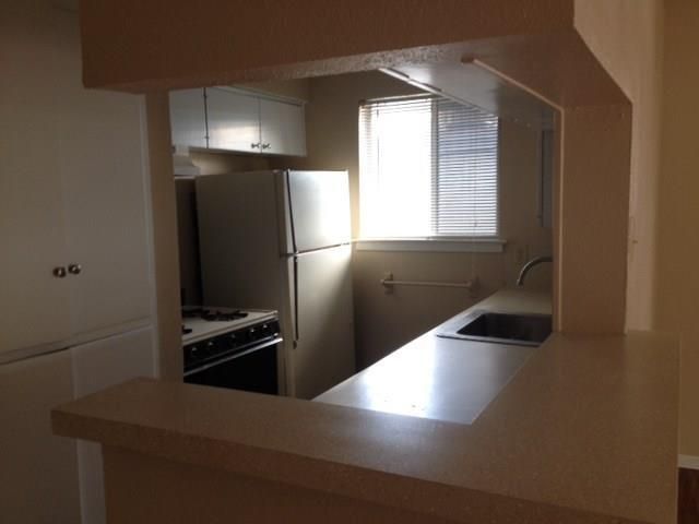 406 E 30th ST 204, Austin, TX 78705