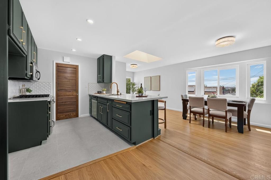 2595 Calle Tres Lomas, San Diego, CA 92139 — exterior