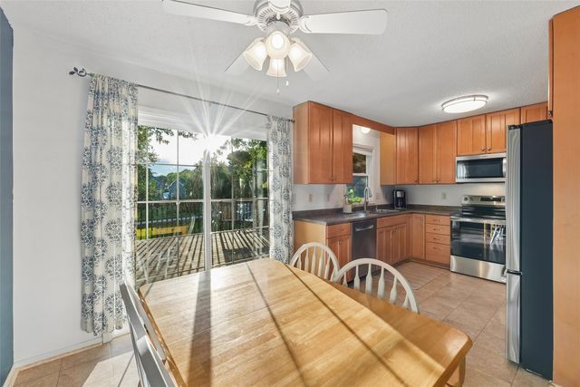 6686 NW 54th Court, Johnston, IA 50131