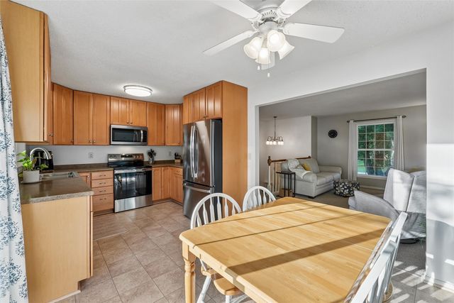 6686 NW 54th Court, Johnston, IA 50131