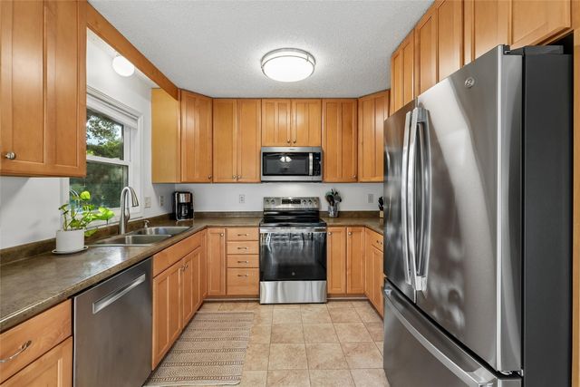 6686 NW 54th Court, Johnston, IA 50131