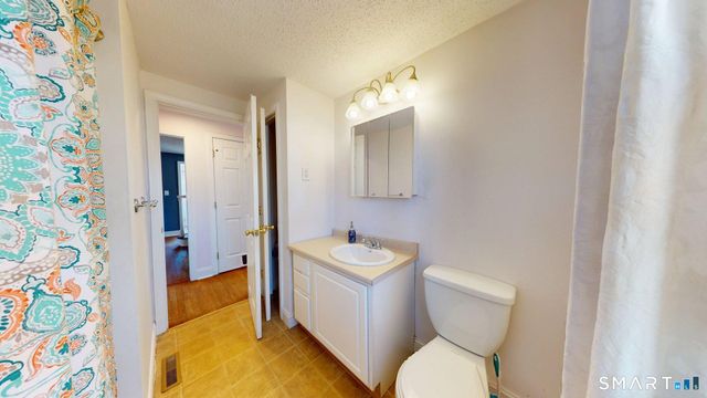 13 Pine Drive, Windsor Locks, CT 06096