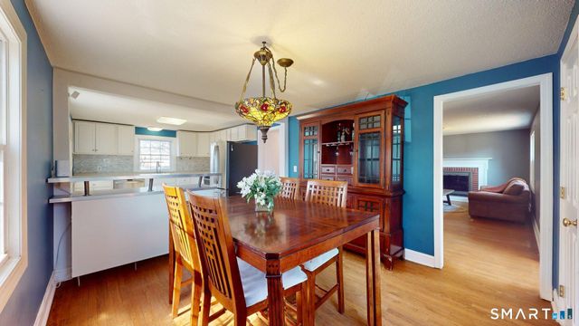 13 Pine Drive, Windsor Locks, CT 06096