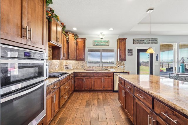 106 Eland Ave, Bastrop, TX 78602