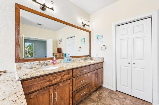 106 Eland Ave, Bastrop, TX 78602