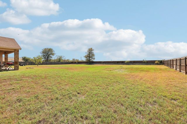106 Eland Ave, Bastrop, TX 78602