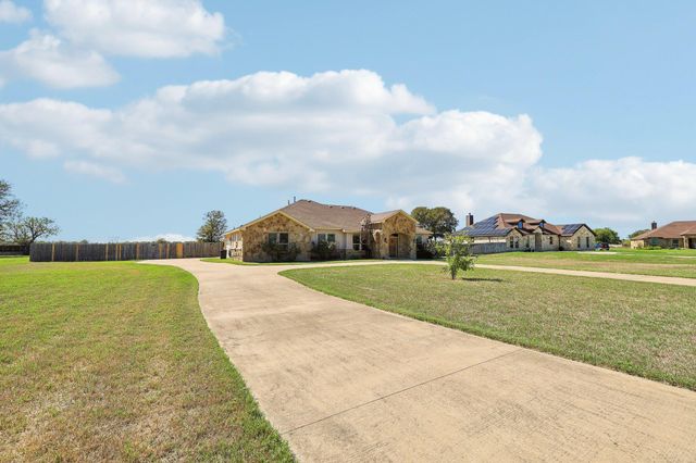 106 Eland Ave, Bastrop, TX 78602