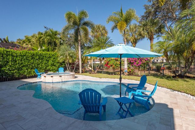 10535 La Strada, West Palm Beach, FL 33412