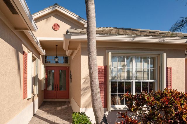 10535 La Strada, West Palm Beach, FL 33412