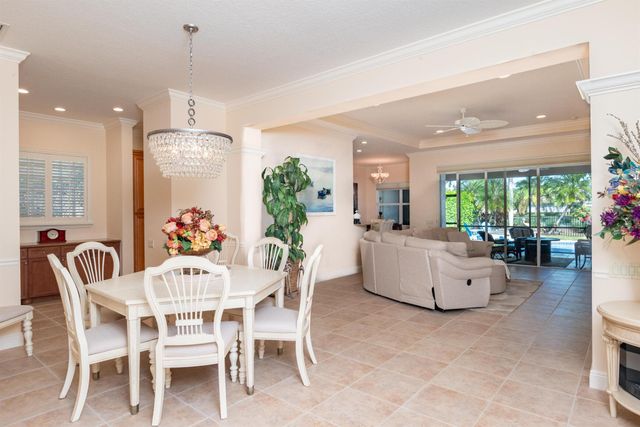 10535 La Strada, West Palm Beach, FL 33412