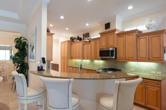 10535 La Strada, West Palm Beach, FL 33412