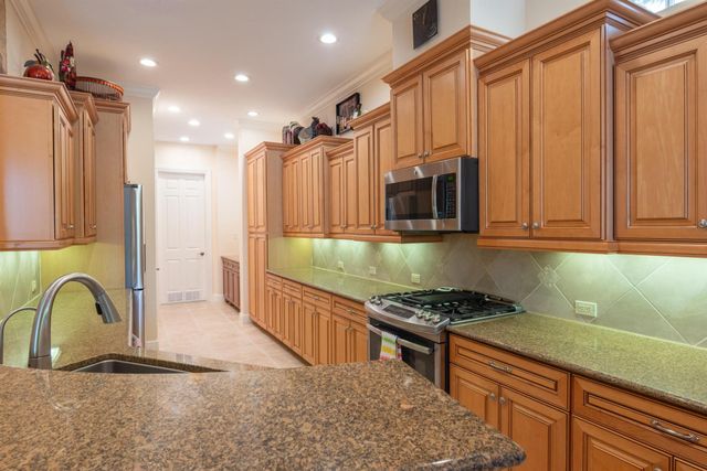 10535 La Strada, West Palm Beach, FL 33412