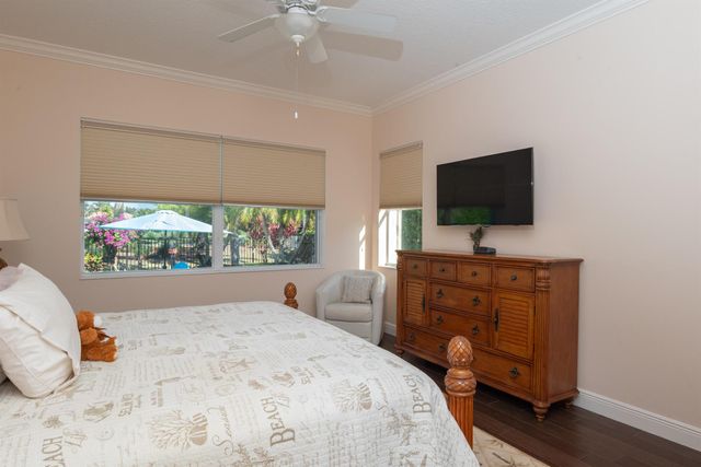 10535 La Strada, West Palm Beach, FL 33412