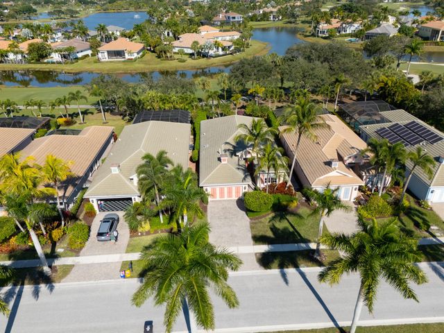 10535 La Strada, West Palm Beach, FL 33412