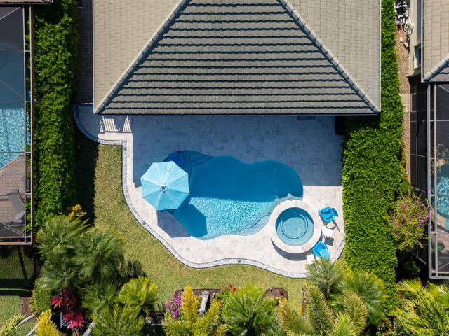 10535 La Strada, West Palm Beach, FL 33412