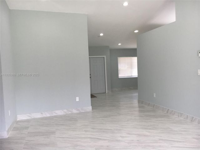 14322 SW 101st St, Miami, FL 33186