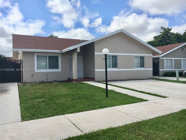 14322 SW 101st St, Miami, FL 33186