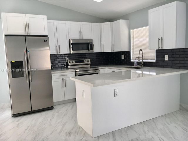 14322 SW 101st St, Miami, FL 33186