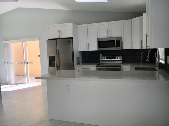 14322 SW 101st St, Miami, FL 33186