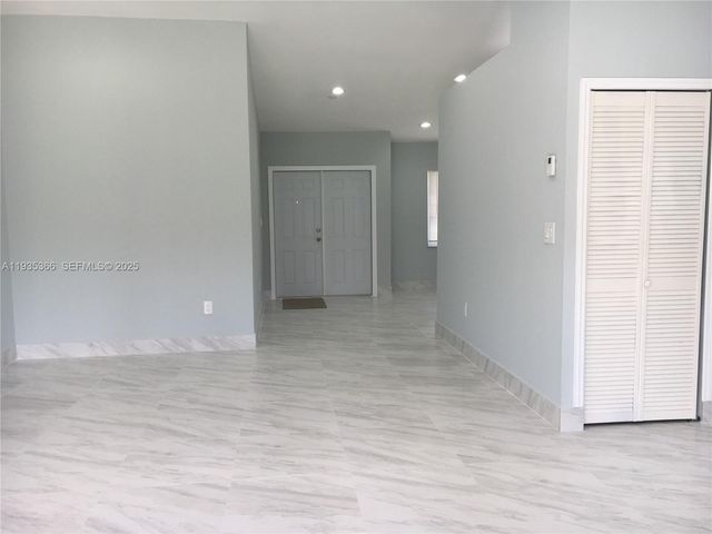 14322 SW 101st St, Miami, FL 33186