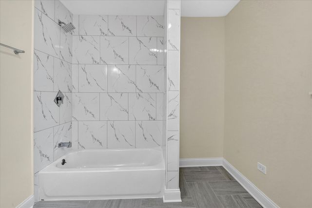 543 N Leclaire Avenue, Chicago, IL 60644