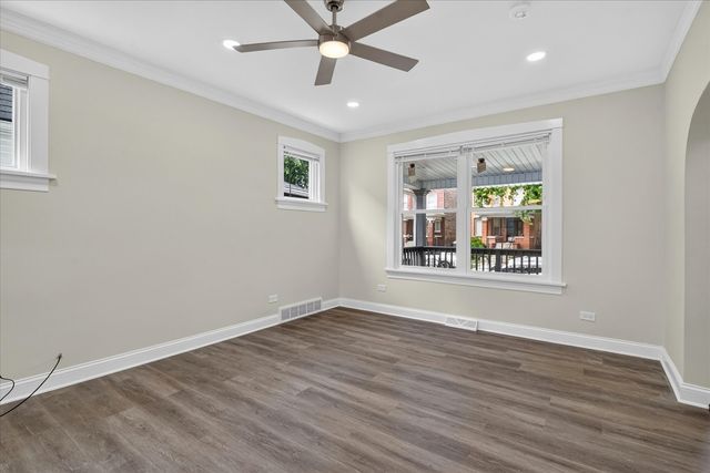 543 N Leclaire Avenue, Chicago, IL 60644