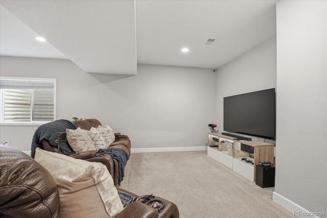 7790 S Queensburg Way, Aurora, CO 80016