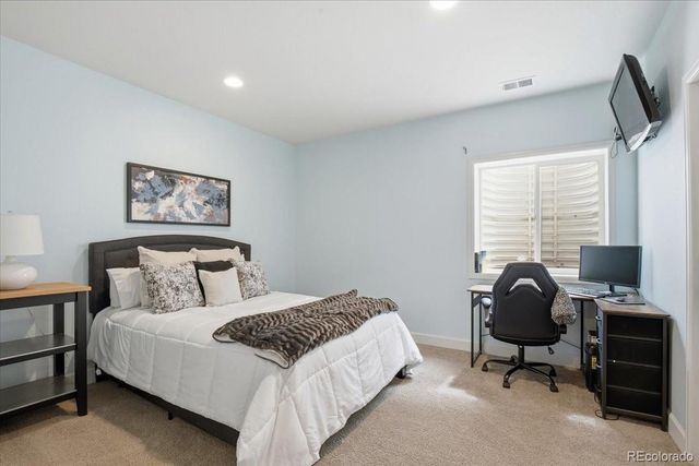 7790 S Queensburg Way, Aurora, CO 80016