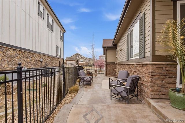 7790 S Queensburg Way, Aurora, CO 80016