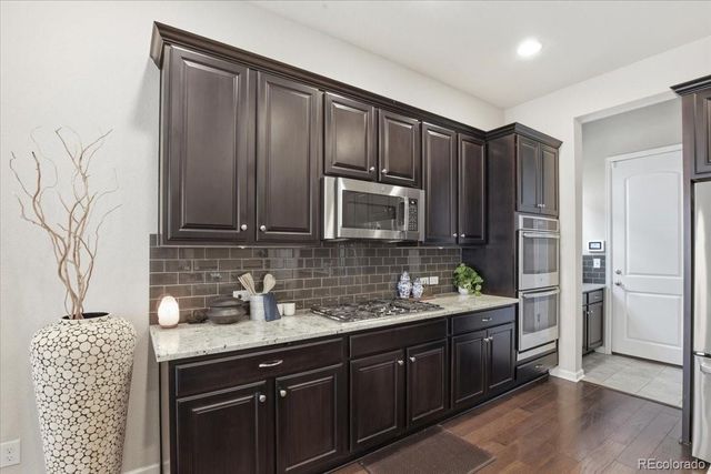 7790 S Queensburg Way, Aurora, CO 80016