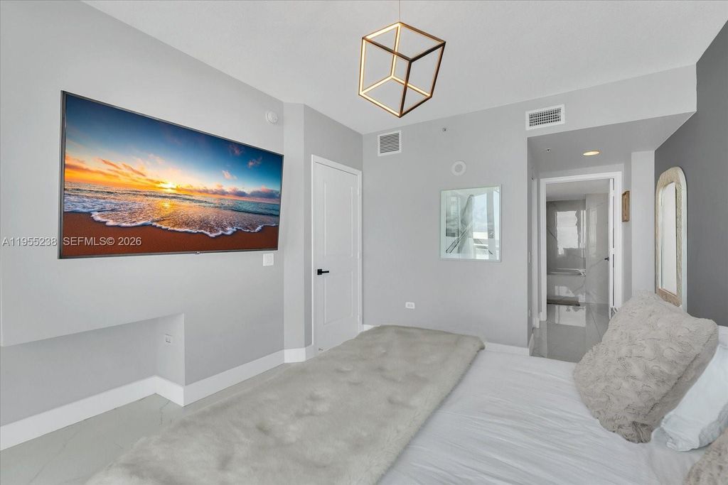 Image 15 of property listing at 480 NE 30th St 904, Miami, FL 33137