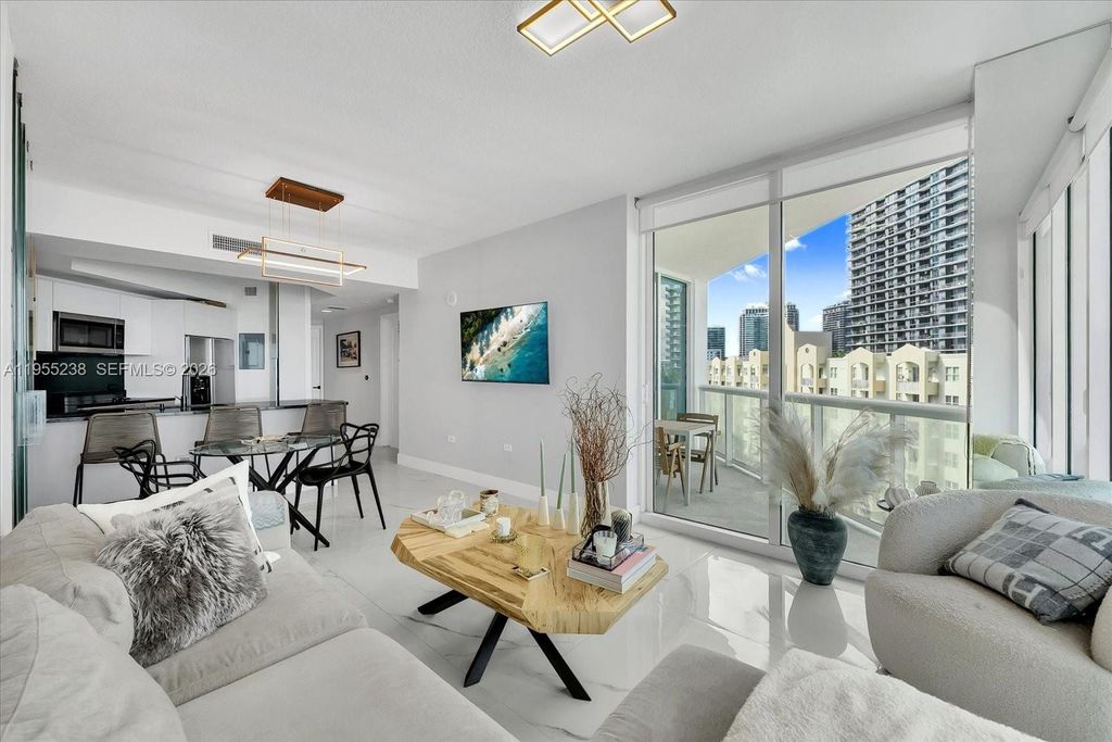 Image 4 of property listing at 480 NE 30th St 904, Miami, FL 33137