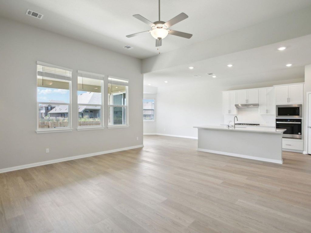 161 Shumard Peak CV, Dripping Springs, TX 78620
