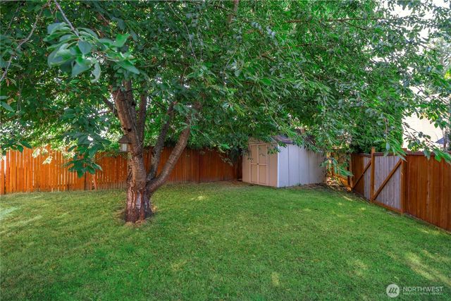 26811 118th Ct SE, Kent, WA 98030