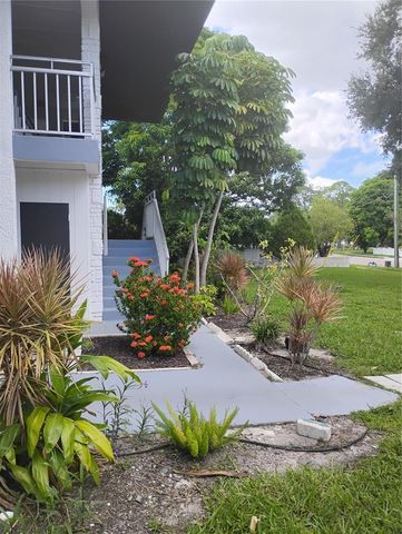 116 SW JEFFERSON CIRCLE, St Petersburg, FL 33703