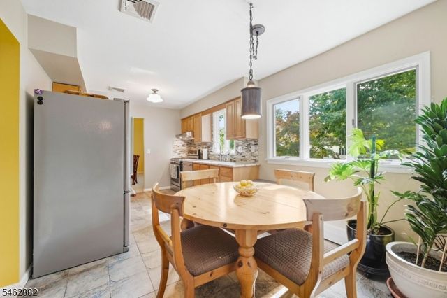 33 Celtic Way, Parsippany-troy Hills Twp., NJ 07054