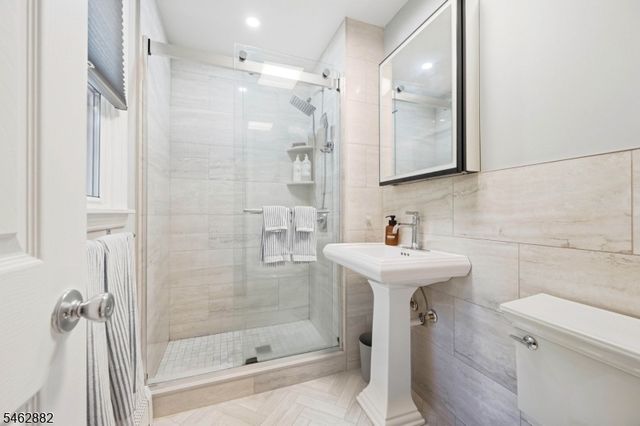 33 Celtic Way, Parsippany-troy Hills Twp., NJ 07054